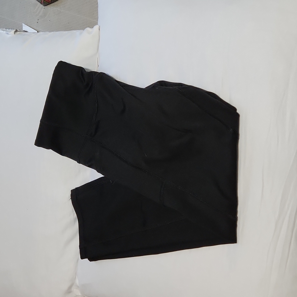 Capri Black Leggings